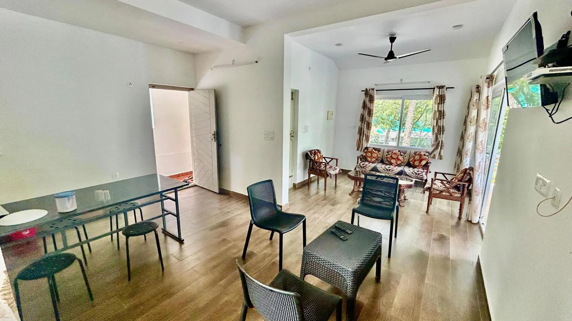 Misty Heights Peermade - Private Mountain Villa Retreat Vandiperiyār