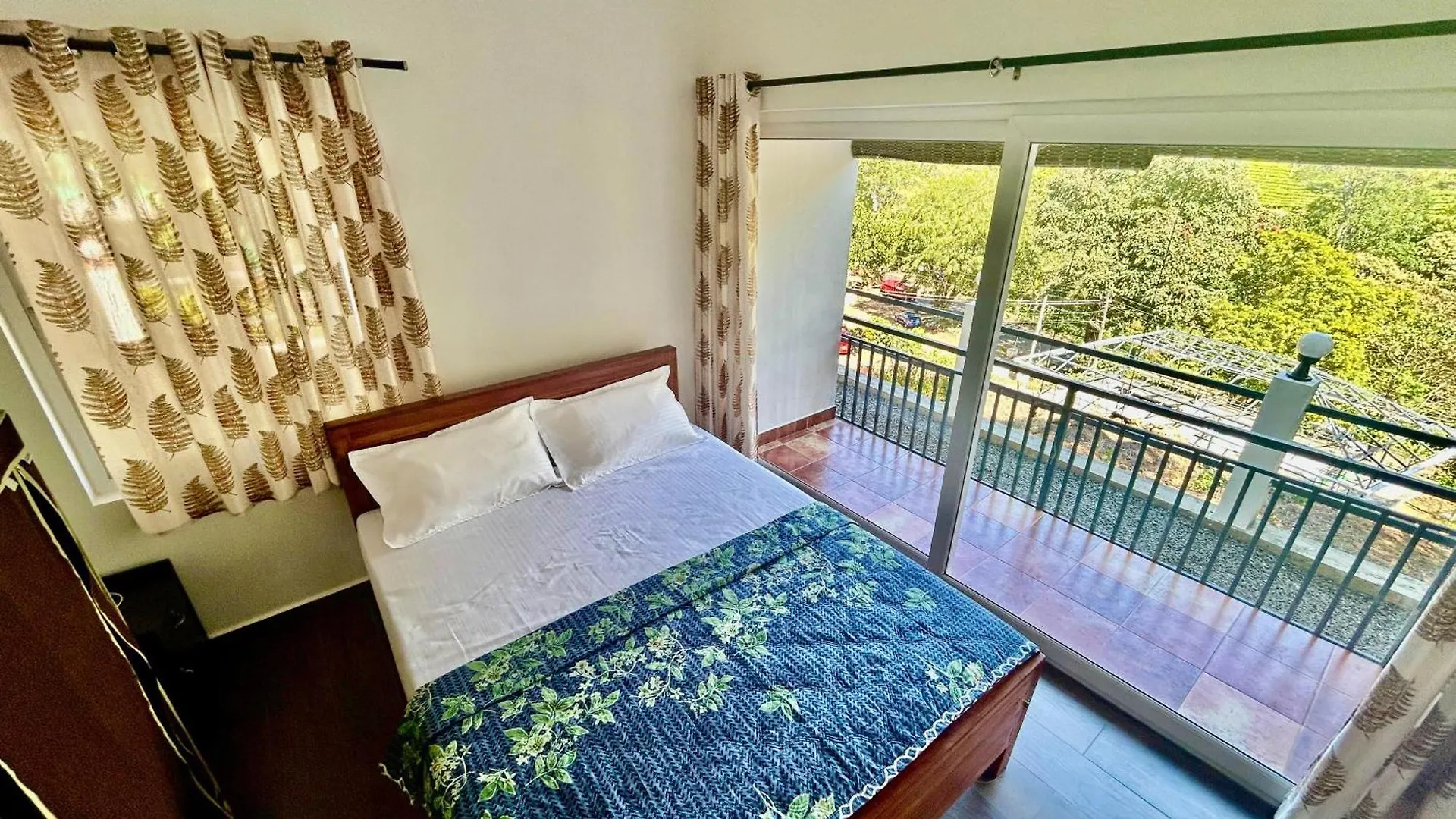 Misty Heights Peermade - Private Mountain Villa Retreat Vandiperiyār