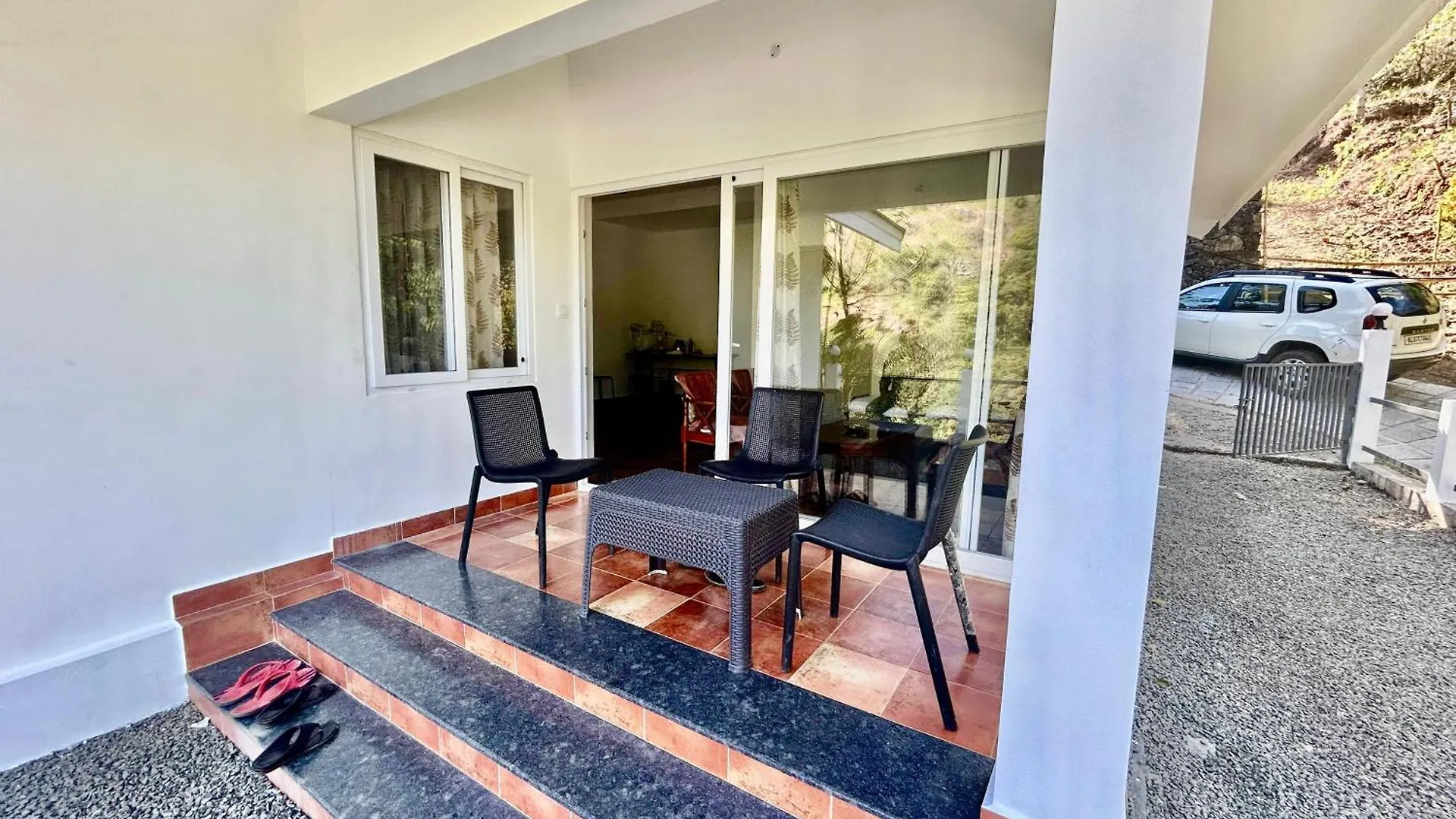 Misty Heights Peermade - Private Mountain Villa Retreat Vandiperiyār